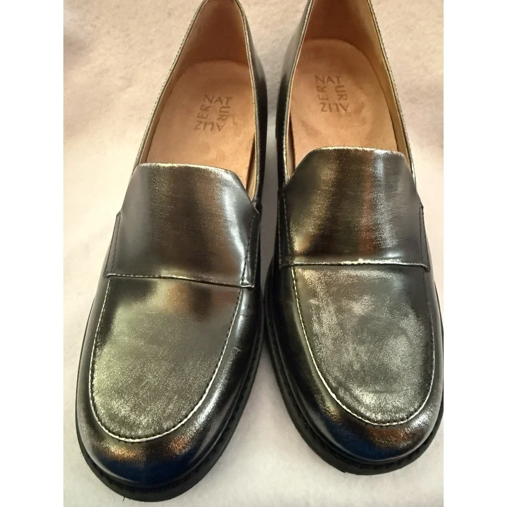 NATURALIZER 8.5W Black Women Darry Metallic Lug Platform Cushion Leather Loafer